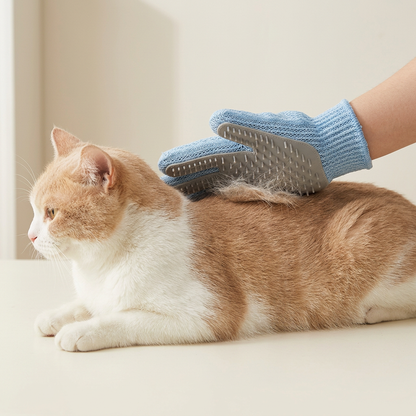 Pet Grooming Glove for Cats & Dogs – Deshedding & Hair Removal